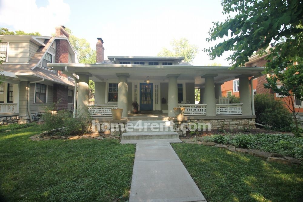 Primary Photo - 5937 Oak St