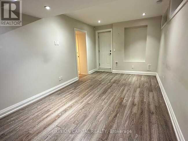 Photo du bâtiment - 163 Elmwood Ave