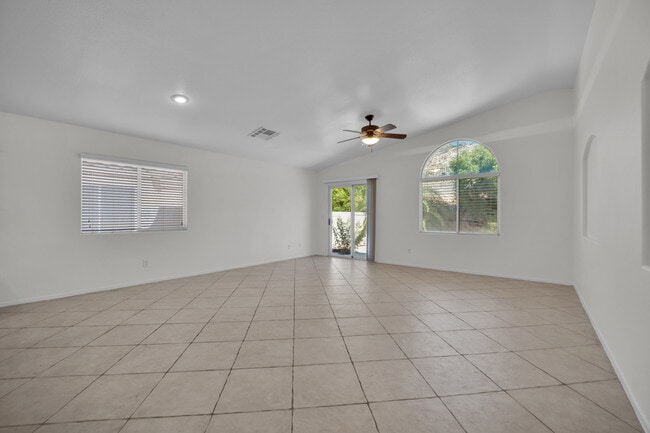 Building Photo - 1542 Misty Sky Dr