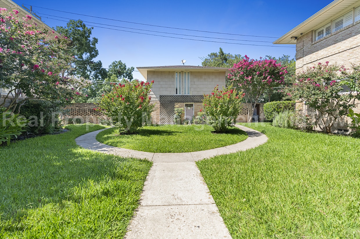 Live Elevated in the Heart of Viridian – S... - Live Elevated in the Heart of Viridian – S...