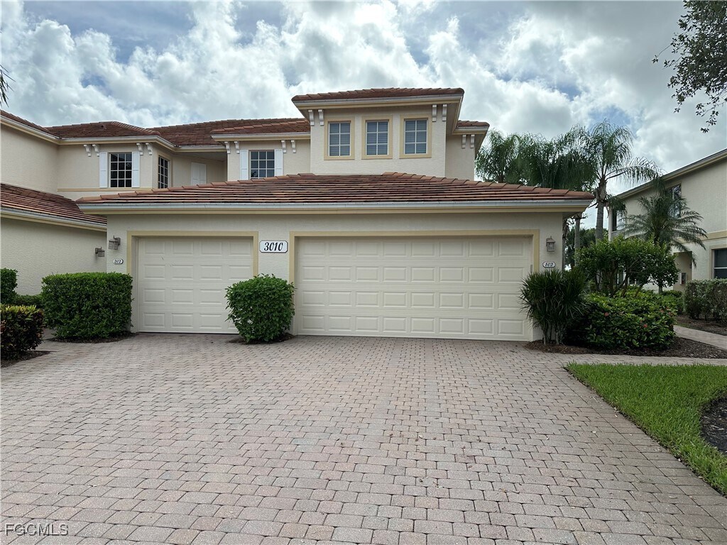 Foto principal - 3010 Meandering Way
