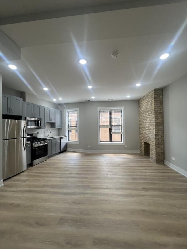 Building Photo - 1 bedroom in Chicago IL 60614