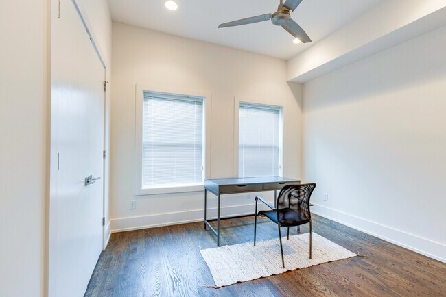 Photo - 916 15th Ave House