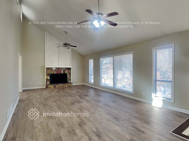 Building Photo - 2320 Tapanzee Ln