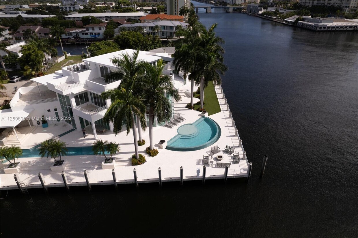 2890 NE 28th St, Fort Lauderdale, FL 33306 House for Rent in Fort