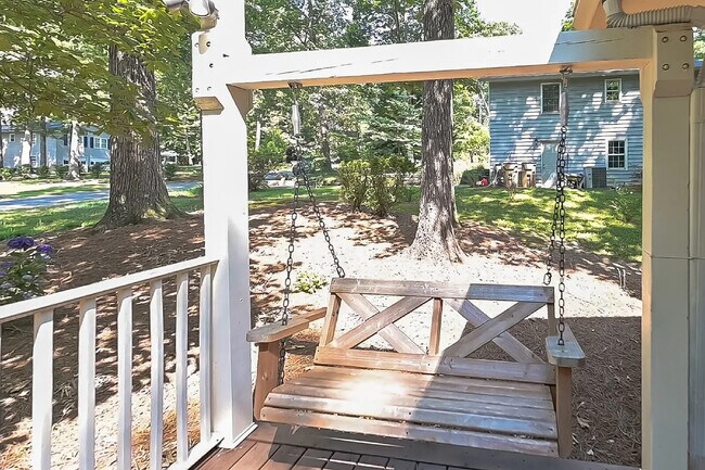 Foto del edificio - Room in House on Old Mabry Pl