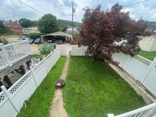 Building Photo - 2007 Girard Ave