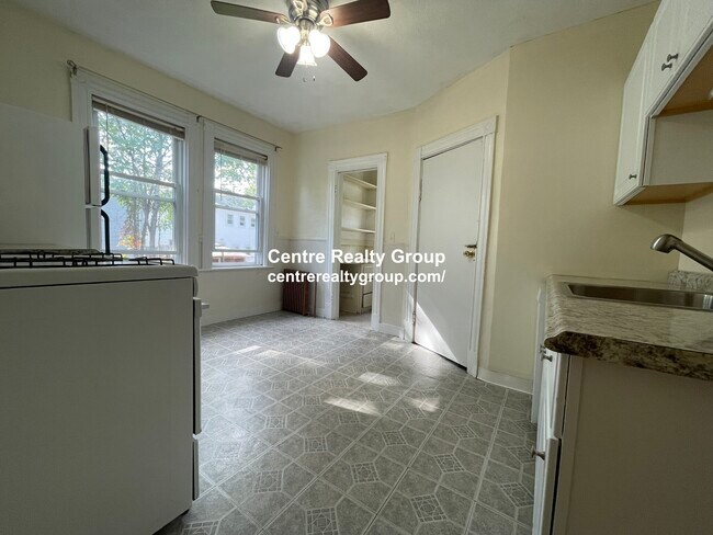 Building Photo - 259 Colburn St