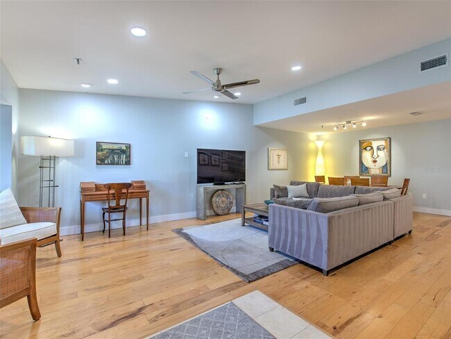 Building Photo - 2377 Harbour Oaks Dr