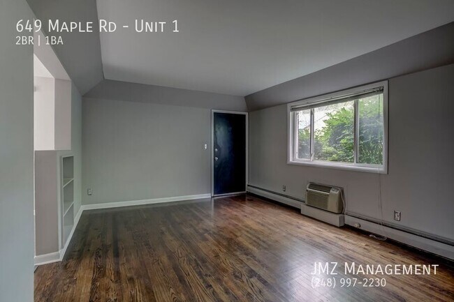 Foto del edificio - 649 W Maple Rd