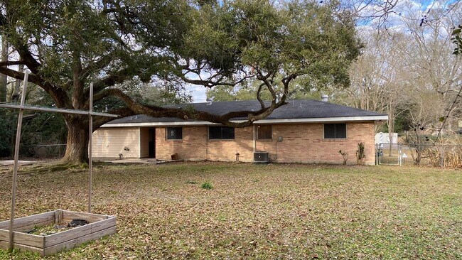 Building Photo - 408 Alice Dr