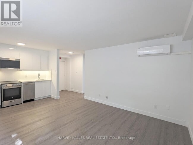 Building Photo - 68-68 Fifteenth St