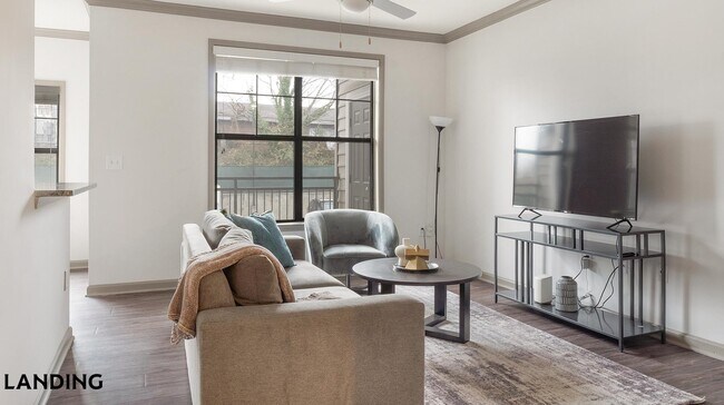 Building Photo - 2000 Monroe Pl NE