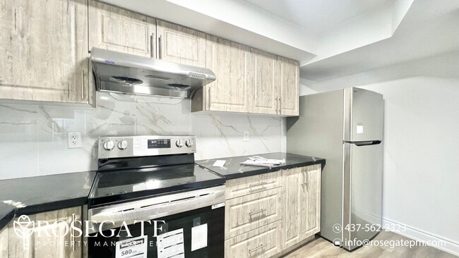 Building Photo - Newly Renovated 2-Bedroom Basement Unit in...