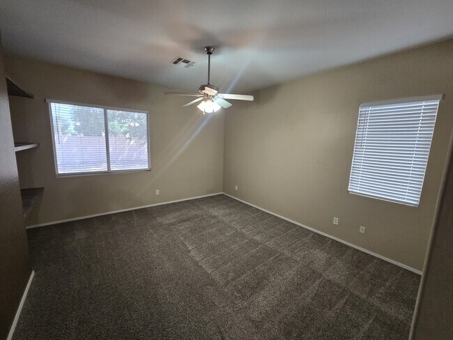 Building Photo - 1580 N Racine Ct