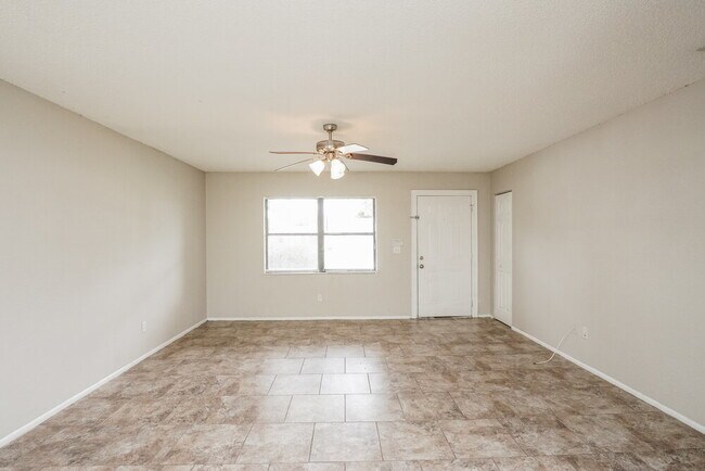 Foto del edificio - 1090 Wedgewood Ln