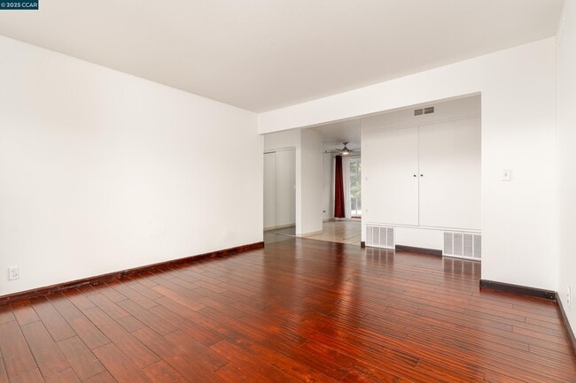Foto del edificio - 2345 Paloma Ct