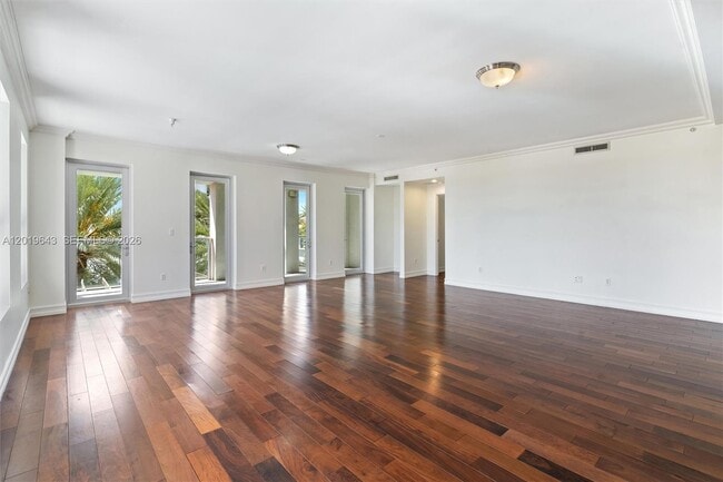 Building Photo - 455 E Palmetto Park Rd