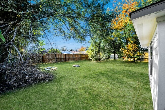 Building Photo - 3926 Florinda St