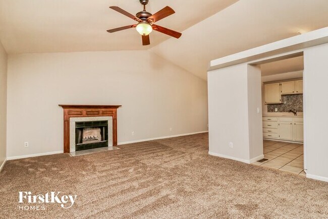 Building Photo - 1831 Florine Ct