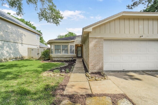 Building Photo - 10546 Waving Fields Dr