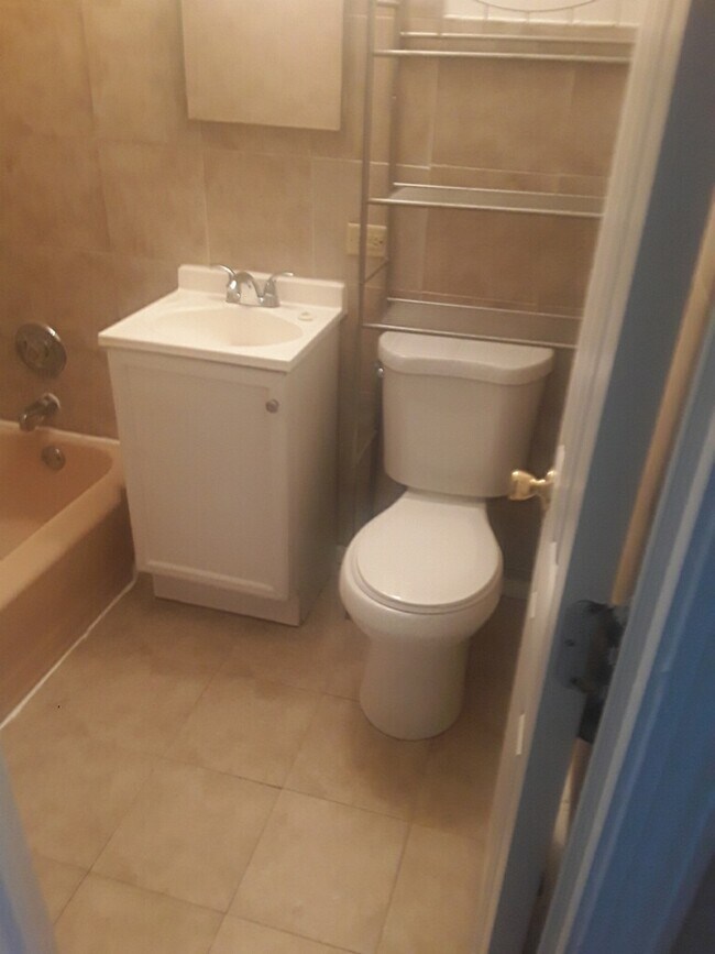 Baño - 3002 Prairie St