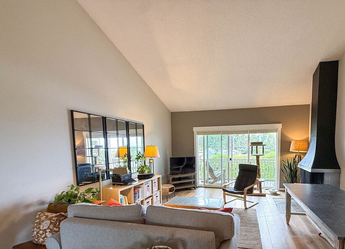Photo - 630 5th Avenue S #208