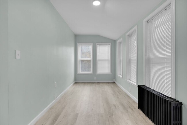 Foto del edificio - SIX BEDROOM Updated Half Twin