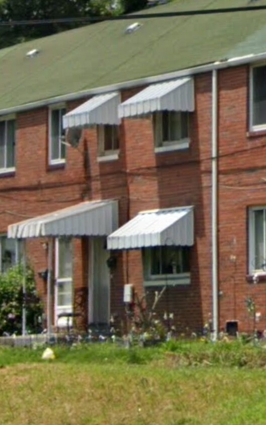 4004 Soltis Dr, Clairton, PA 15025 Townhouse for Rent in Clairton, PA