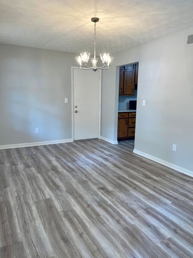 Building Photo - 5870 Sheldon Ct