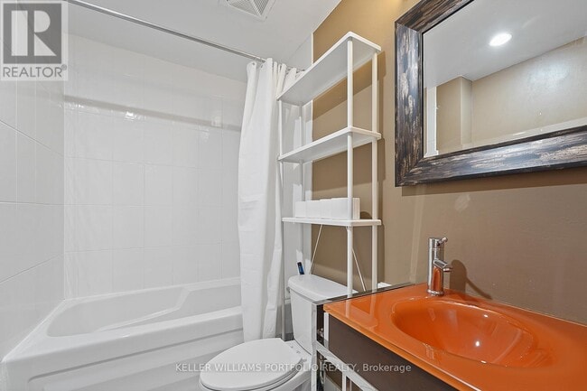 Building Photo - 30 Canterbury Pl