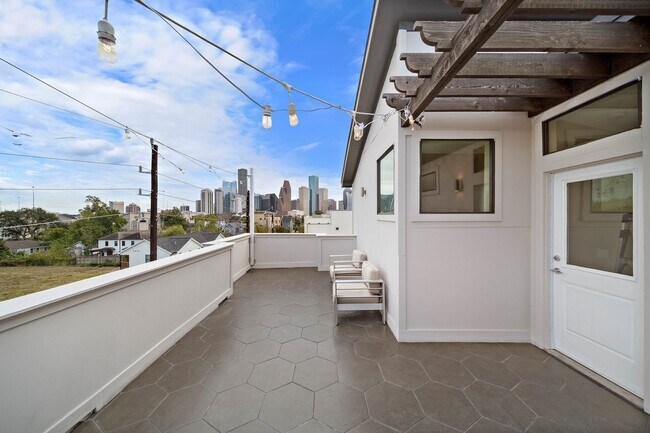 Foto del edificio - 1603 Holly St