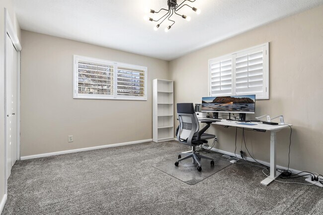 Building Photo - 2266 Brentwood Cir