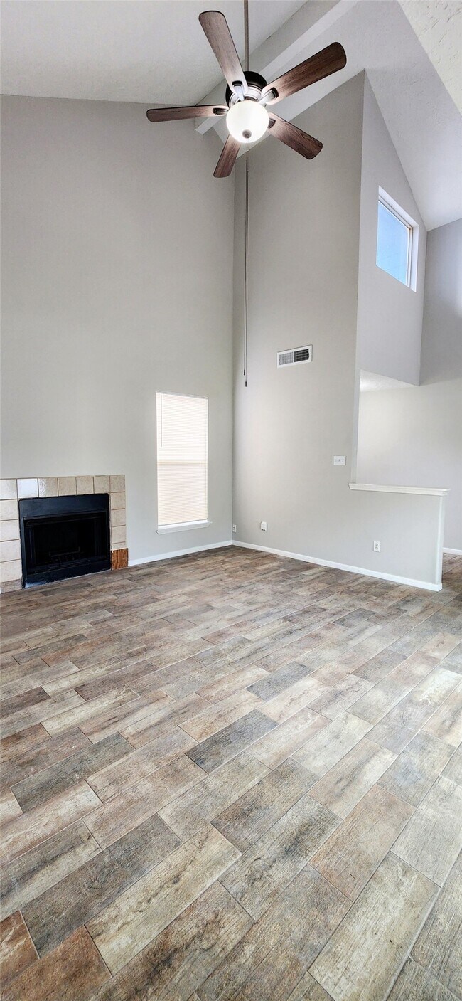 Building Photo - 129 N Wagon Ln