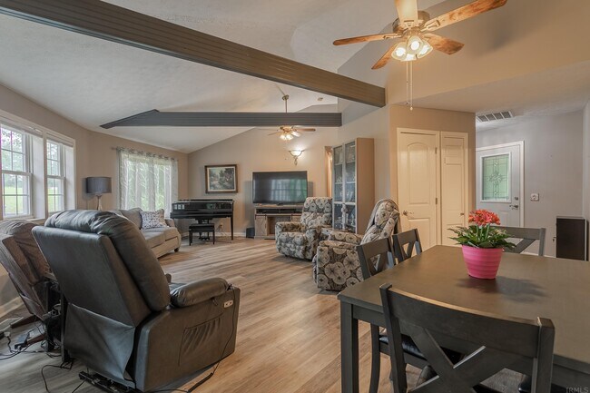 Foto del edificio - 11125 Copperline Rd