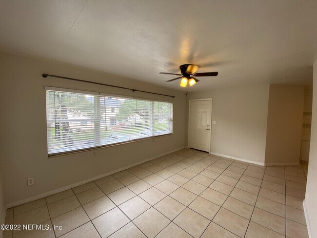 Foto del edificio - 1613 Flagler Ave