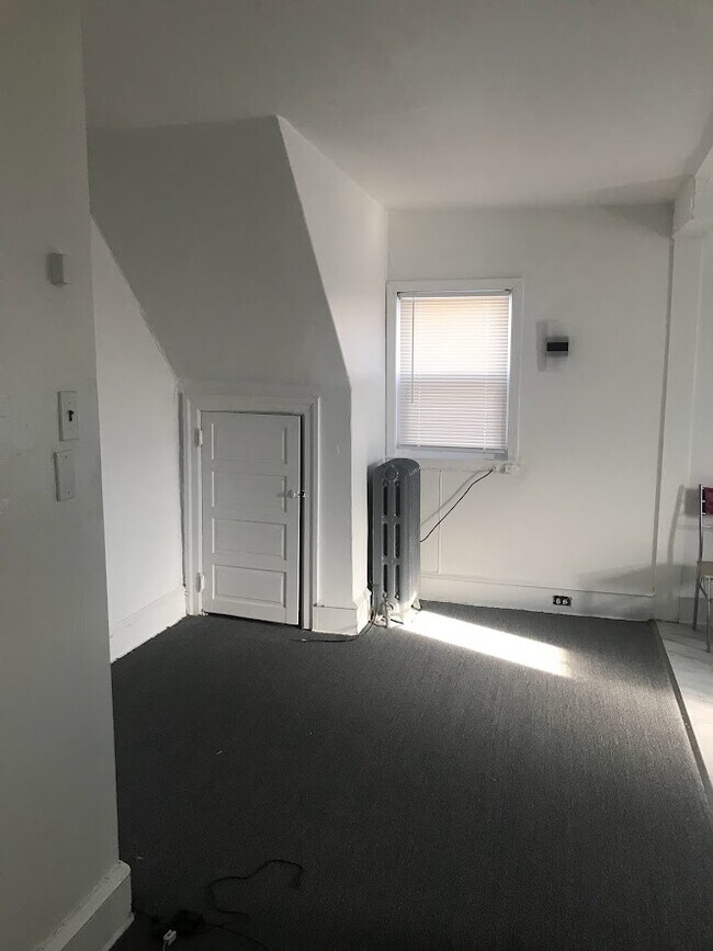 small living space - 6401 N Fairhill St