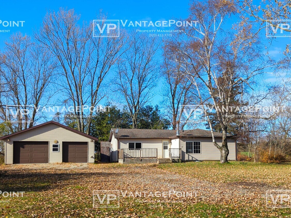 201 S 3rd St, Lena, WI 54139 House Rental in Lena, WI