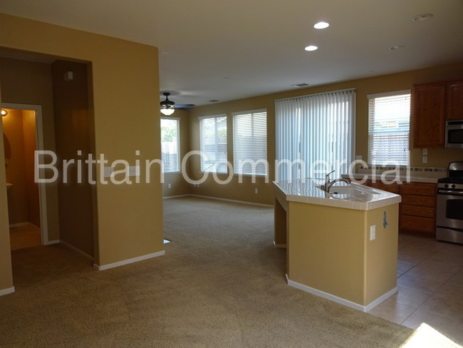 Foto del edificio - 889 Courtyards Loop