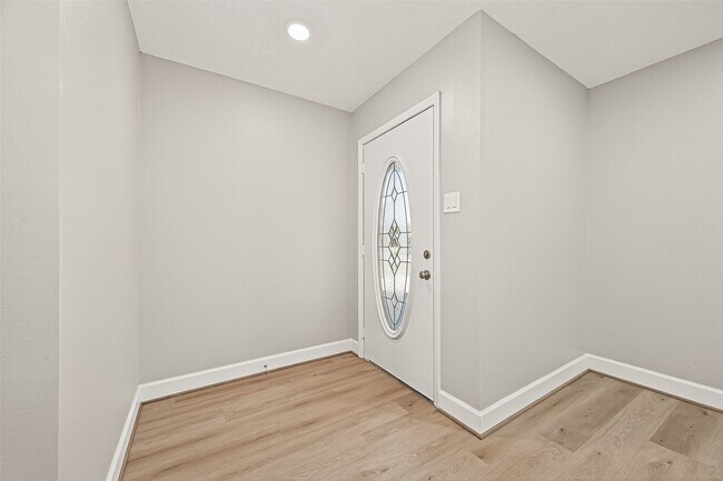 Foto del edificio - 1611 Drexel Dr