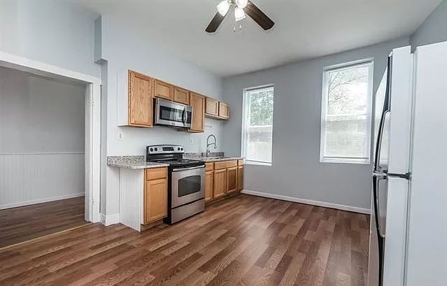 Building Photo - Updated Fox Park Apartment with Bonus Room & Fenced Yard