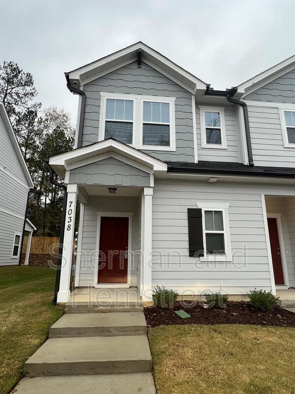 Building Photo - 7038 Hummingbird Dr