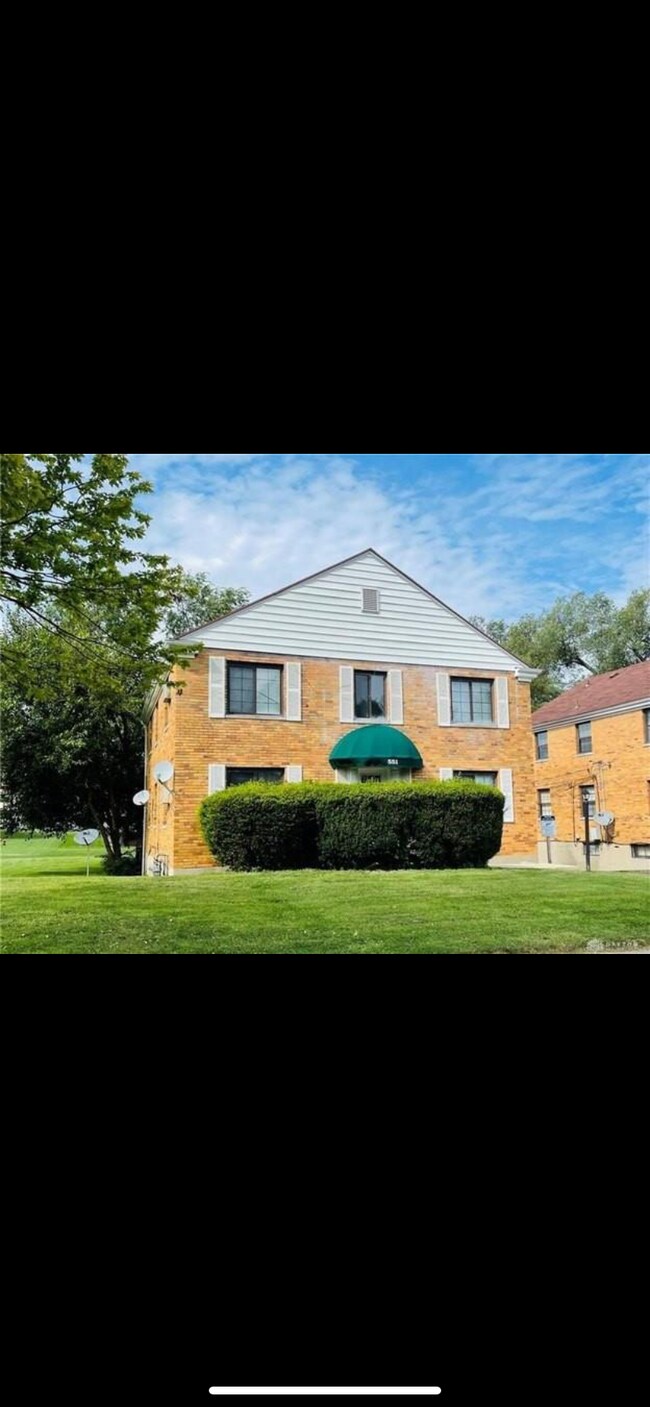 Foto del edificio - 557 Telford Ave