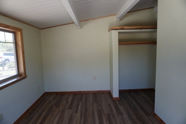 Building Photo - 141 Beverly Dr