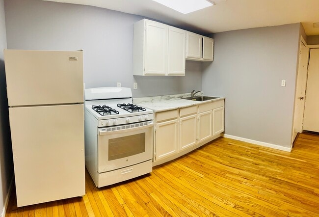 Foto del edificio - 4355 S Sawyer Ave