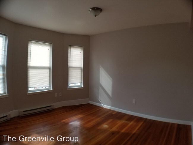 Building Photo - 51 grove St