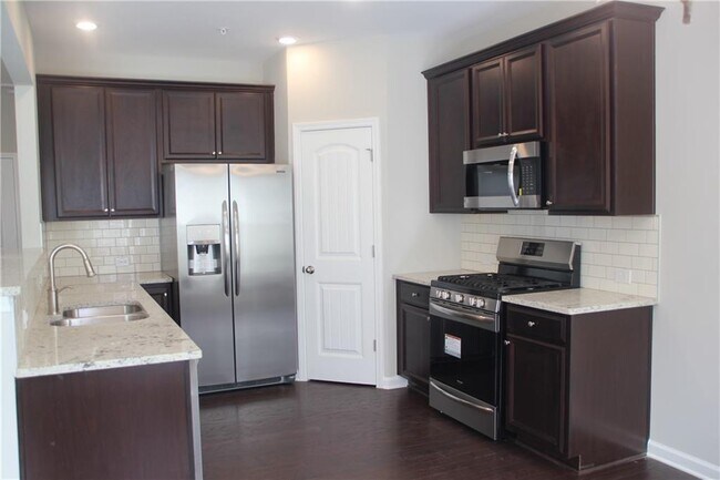 Building Photo - 1262 Elderwood Way