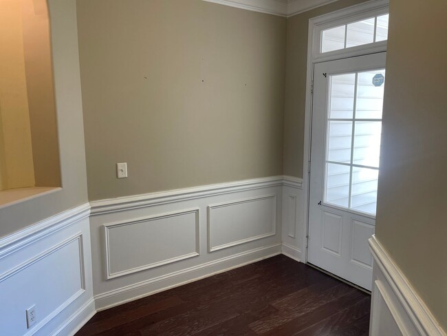 Building Photo - 253 Durham Park Way