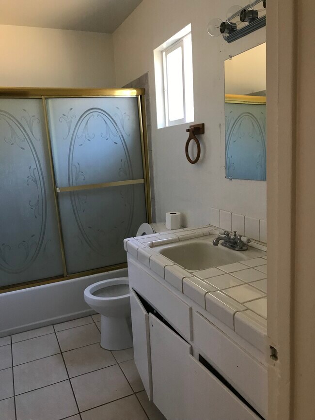 Foto del edificio - 7171 Chris Ave