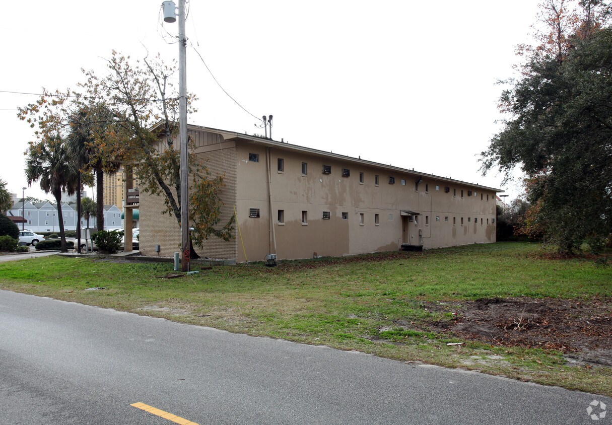 Building Photo - 505 28th Ave N